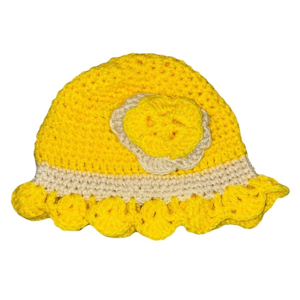 Beanie‎ Hat Women's Yellow White Crochet Handmade Flower Scalloped One Size NEW